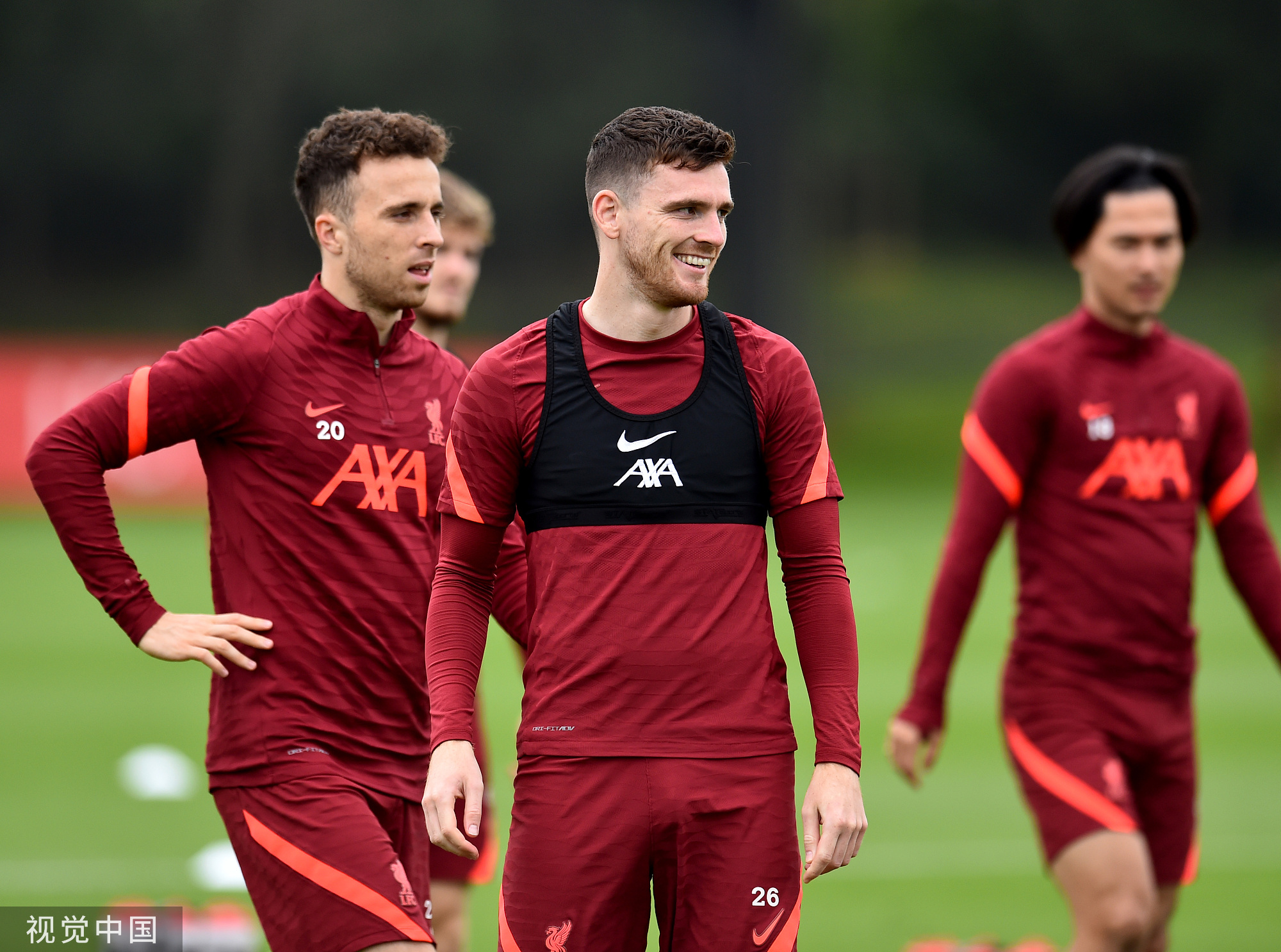 拜仁高层：南看台球迷燃放烟花破坏环境，欧足联肯定会做出处罚