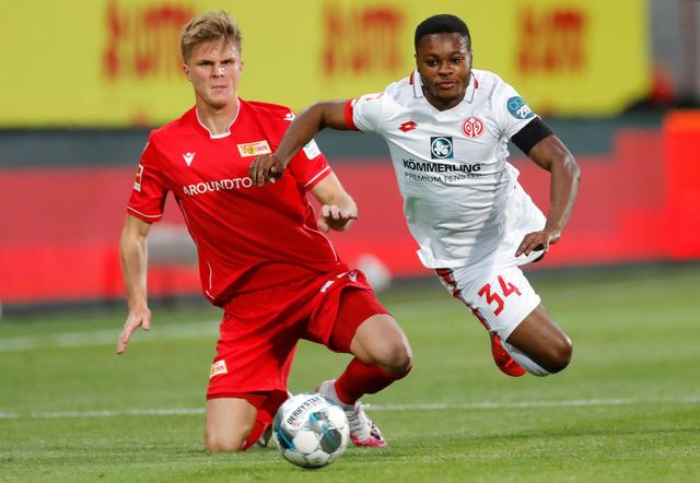 C罗社媒宣布对AI公司Perplexity进行投资，后者估值200亿美元