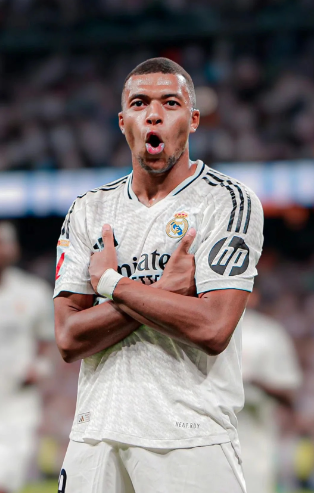 欧冠半场：罗德里戈破门，哈兰德点射，曼城暂2-1皇马