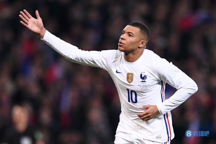 埃姆雷·詹：我们会在德甲和欧冠全力以赴，尽管德国杯止步令人失望